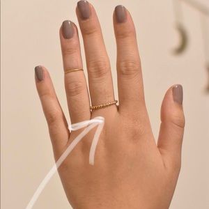 Aurate solid gold twist ring